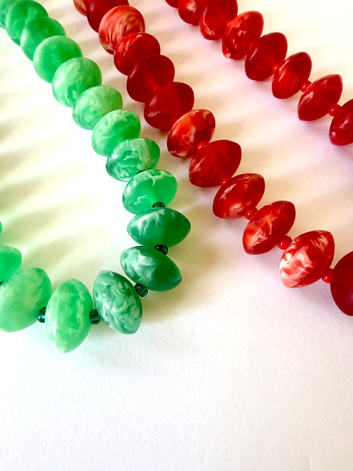 Marbled Acrylic Beaded Necklace