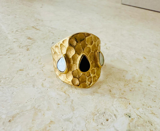 Black & White Ring