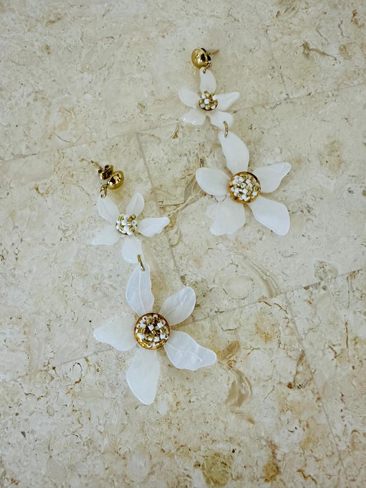 White Flowers Earrings