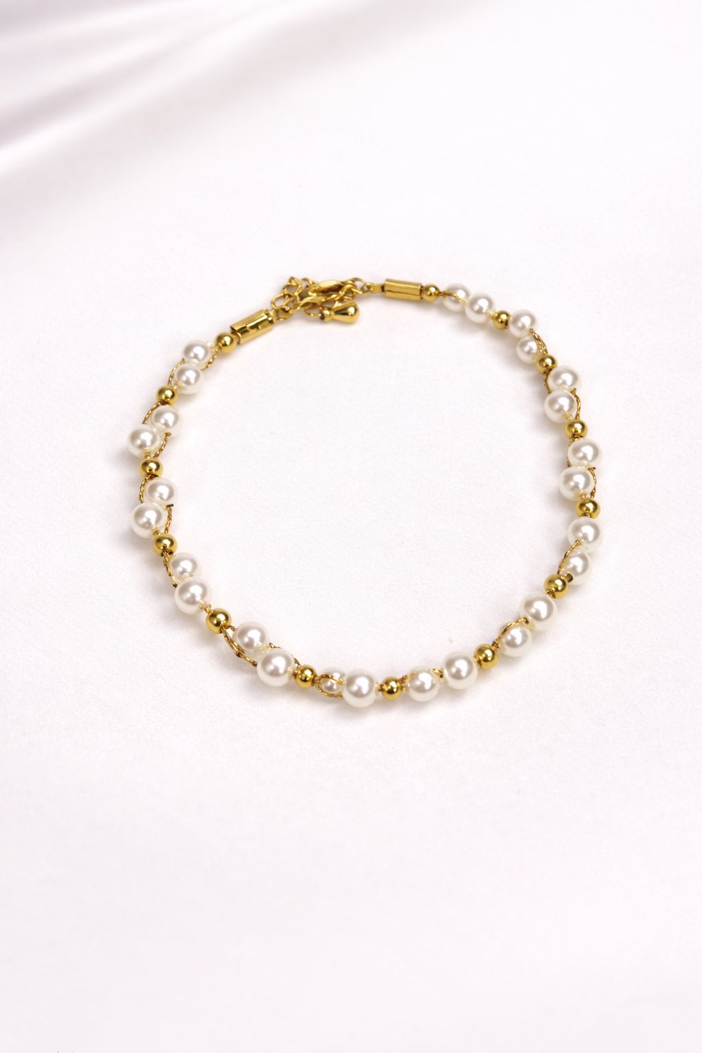 Delicate Pearl Bracelet