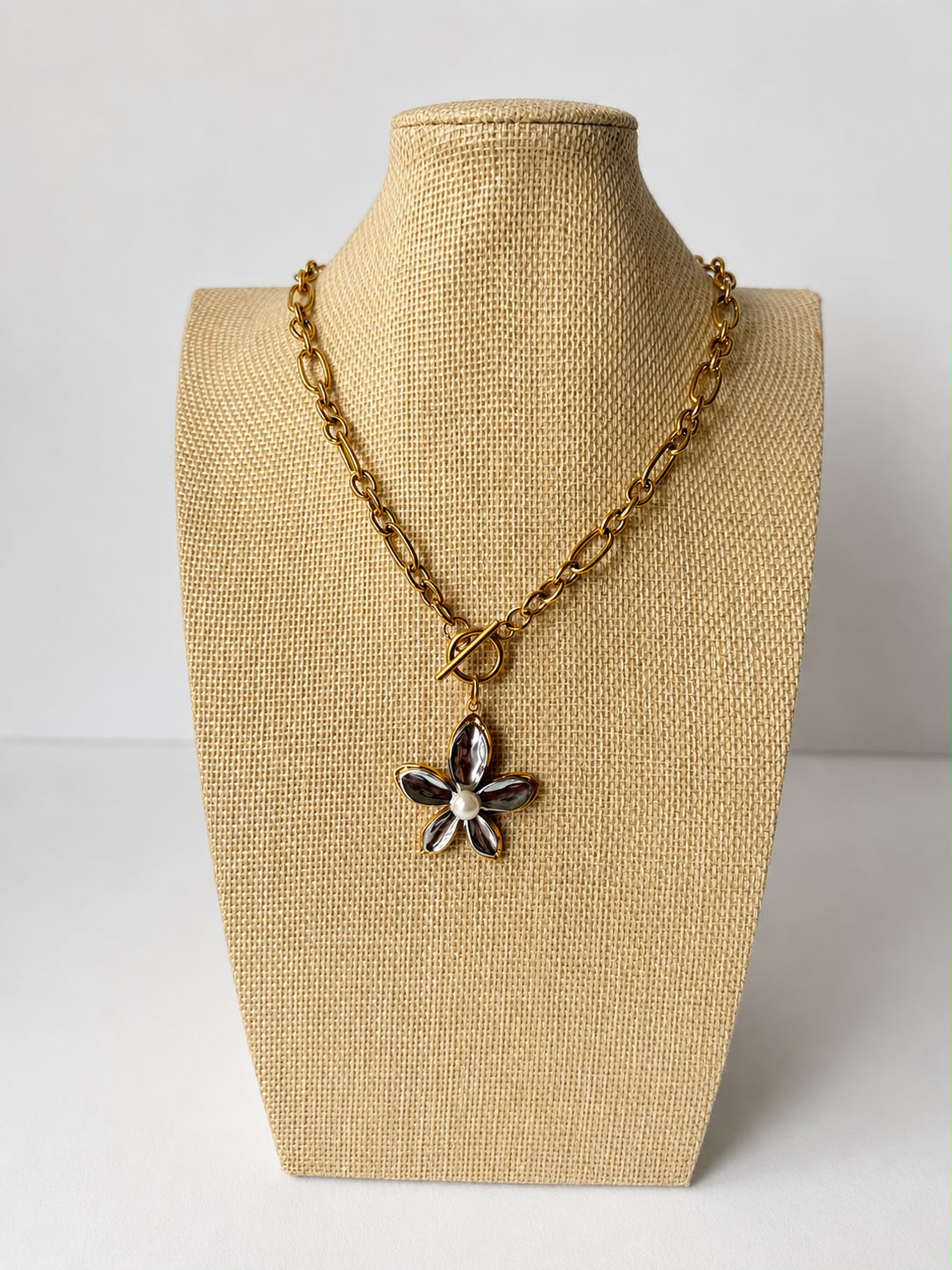 Two Tone Flower Necklace