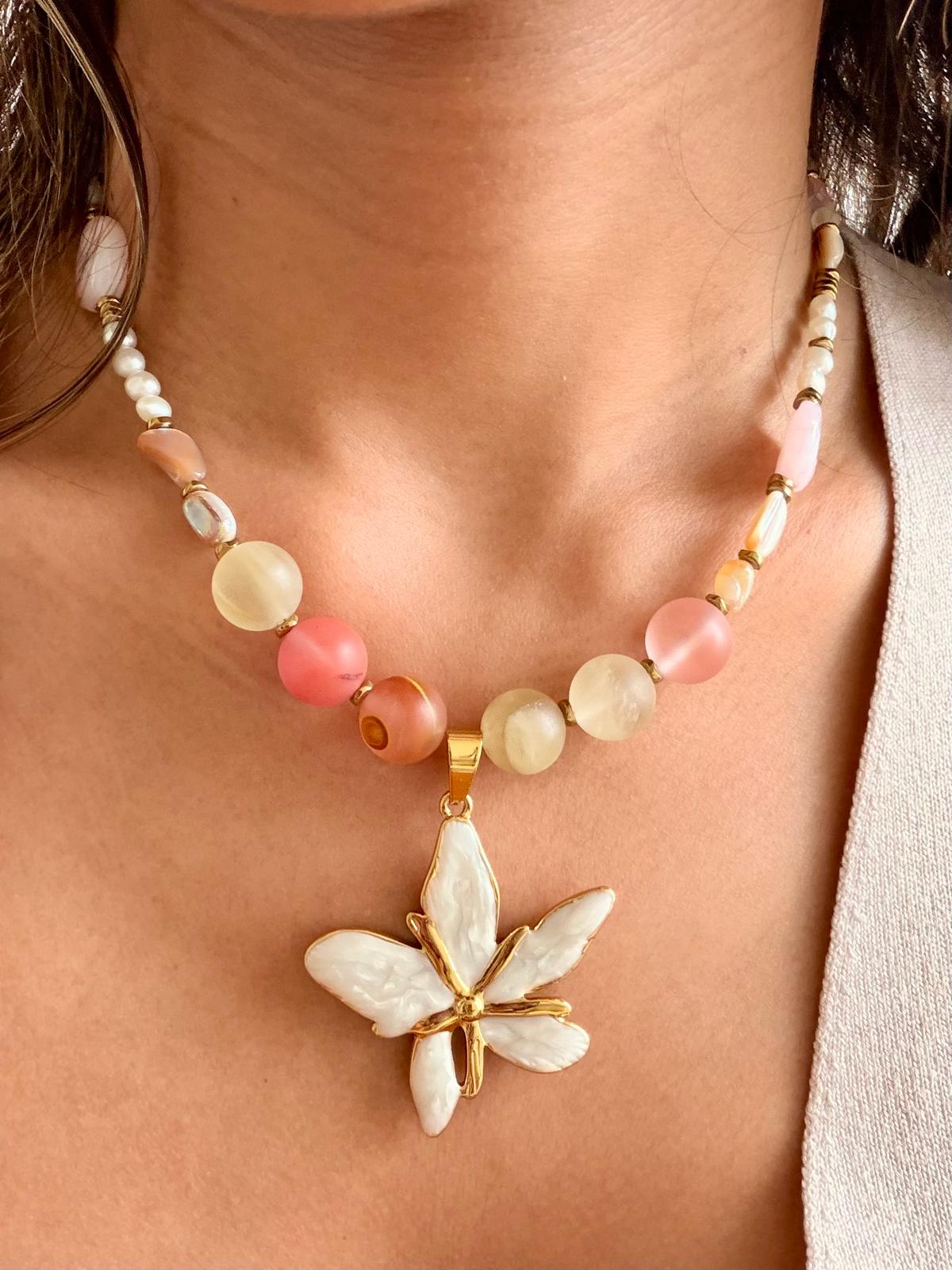 Pearl Flower Necklace